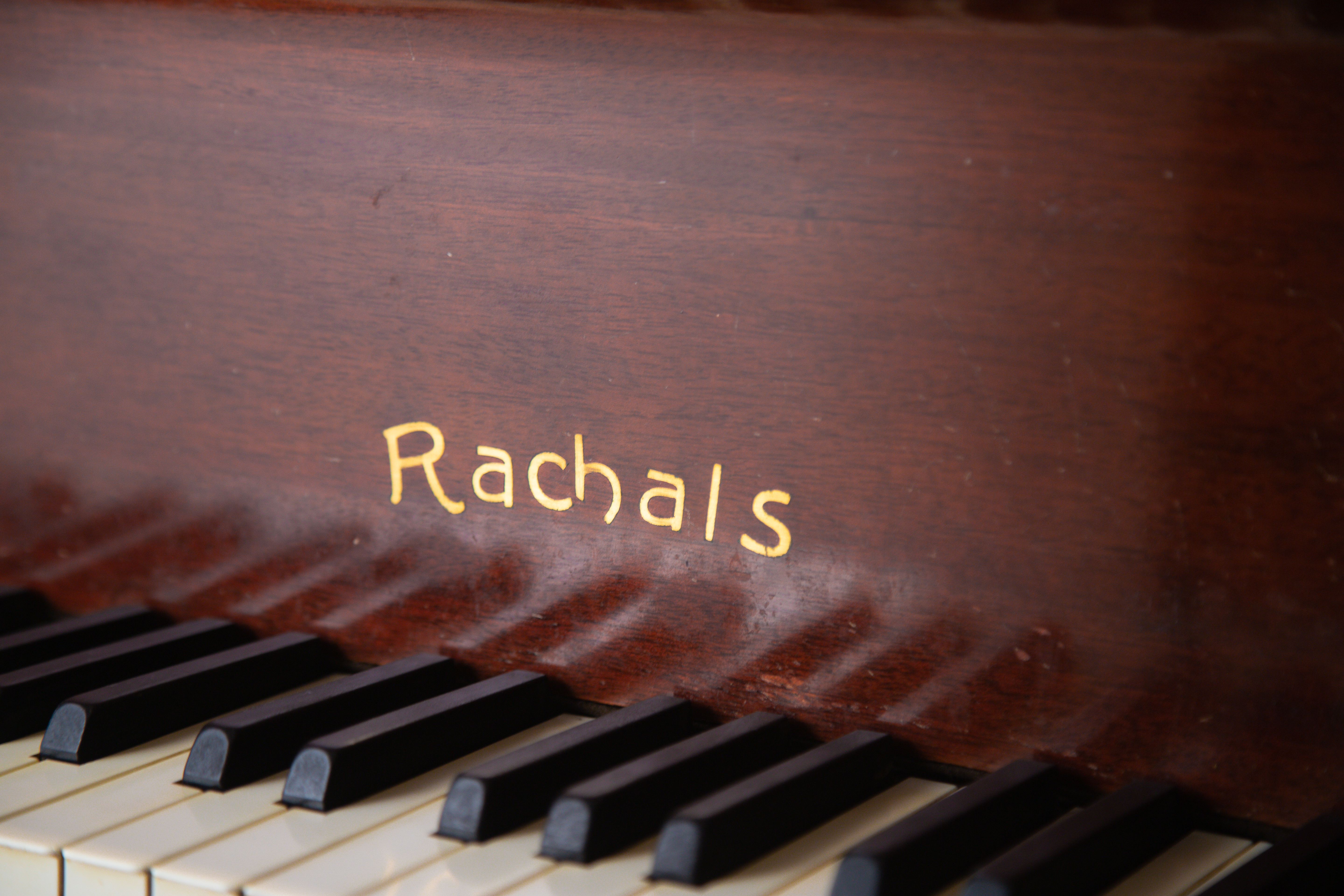 Piano de 1/4 Cola  Rachals (DISPONIBLE)